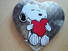 Schöne Peanuts Snoopy Blechdose in Herzform, silbern, ca. 18 cm Top Zustand 2017