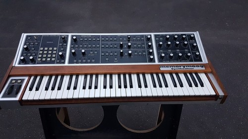 Moog memorymoog synthesizer - memorymoog,