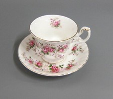 Kaffeetasse mit UT Tasse Royal Albert Lavender Rose 