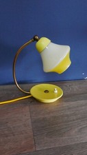 Lampe Tischlampe Tischleuchte pastell gelb Mid Century 50/60er Vintage Opalglas