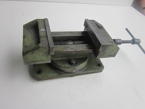 Maschinenschraubstock - k8),