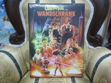 Überfall im Wandschrank -