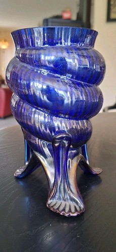 Kralik tri buttressed leg - "tri-buttressed,