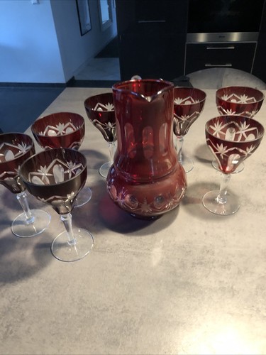 Antiker krug mit gläser - antiker,