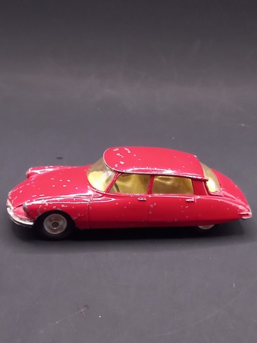 Corgi toys 210s citroen - toys,