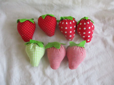 7 Erdbeeren aus Stoff