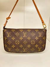 Louis Vuitton Canvas Monogram