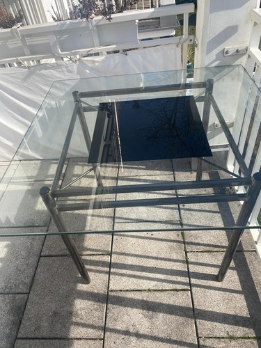 Tisch mit - tisch,