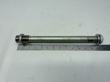 Suzuki GSXR1000 K3 K4 Schwinge Steckachse Achse Swingarm Axle spindle (2) 05'