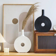 Skulpturale Keramikvasen