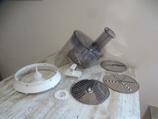 Würfelschneider mit Schnitzelwerk für alle Küchenmaschinen der Bosch MUM 5 Serie