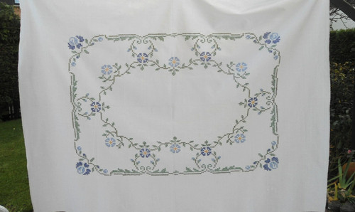 Tischdecke hand gestickt - tischdecke,