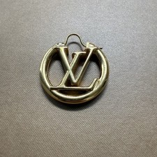 "only one side" Louis Vuitton