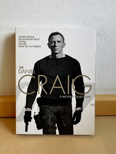 James bond the daniel craig - james,