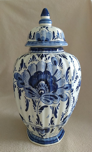 Delfter blau deckelvase aus - deckelvase,