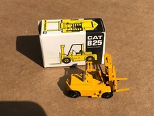 #20630 NZG Gabelstapler CAT B