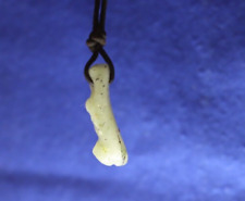 Worpsweder Schmuck Kettenanhänger aus Speckstein mit Lederkette, Kunsthandwerk