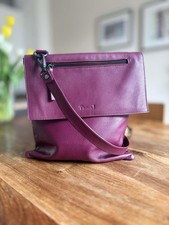 THINK umhangtasche aus Leder
