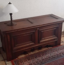Truhe / Kommode Eiche massiv