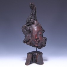 Moderne Kopfskulptur aus