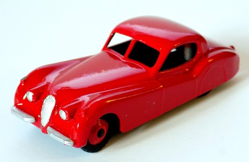 Dinky toys 157 roter - dinky, no.157