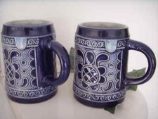 2 MR - Marzi & Remy Steingut Steinzeug Krug Bierkrug - Oktoberfest Humpen
