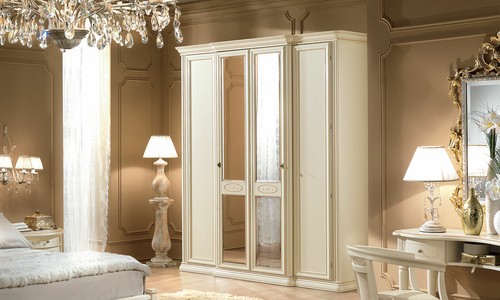 Klassischer kleiderschrank - klassischer,