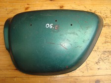 Honda CB 500 Four Seitendeckel links Ecke ab defekt side cover CB500F (Nr.06)