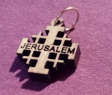 Kreuze und Anhänger f