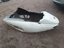 Coque arrière  pour scooter