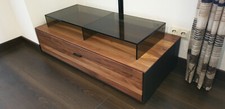 Mondo Madero TV-Lowboard Kernnussbaum (Massivholz) mit Glasaufsatz (Parsolglas) 
