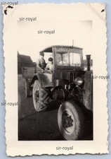 Männer mit Traktor - Trecker