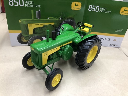 Ertl scale john deere - 1/16, 850