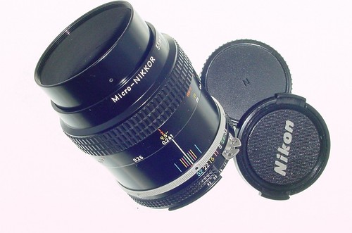 Nikon 55mm micro nikkor - f/3.5, micro-nikkor