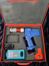 Große Klauke Pressmaschine Akku Presse mit 12V Makita Akku & Ladegerät Geprüft