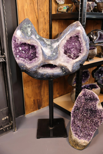 Kitty cat amethyst geode - -,