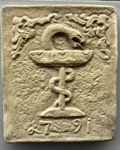 äskulap apotheker relief - apotheker,