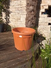 Pflanzkübel Blumentopf Kunststoff Terracottafarben Mediterran Löcher zum Ablauf