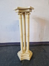 Antike Säule Blumensäule