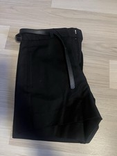 Neue New Yorker Amisu Schwarze