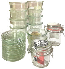 WECK Gläser mit Glasdeckel Konvolut 10 Stck. Weckgläser plus 2 Drahtbügelgläser