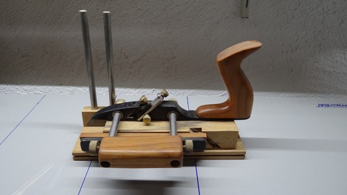 Kleiner nuthobel mit eisen - nuthobel,