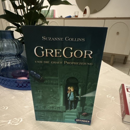 Gregor und die graue - und,