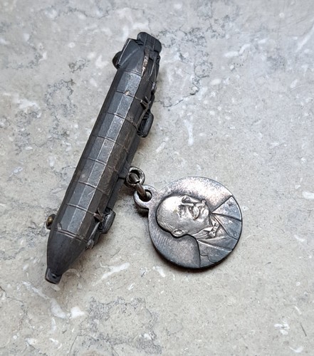 Antique zeppelin pin - pin, badge