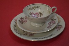  Porzellan Set 3 Teilig mit Goldrand , Geschirr, Sammeltasse, Teller, Blumen