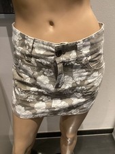 Mini Rock mit Blumen von Madonna in Gr. XS