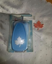 Stanzer Lever Craft Punch mit Auffangbehälter Ahornblatt Blatt ca. 4,5 x 5 cm 