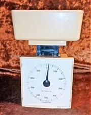 alt vintage Soehnle Küchenwaage bis 1kg mit eckiger Waagschale analog QC Sabina