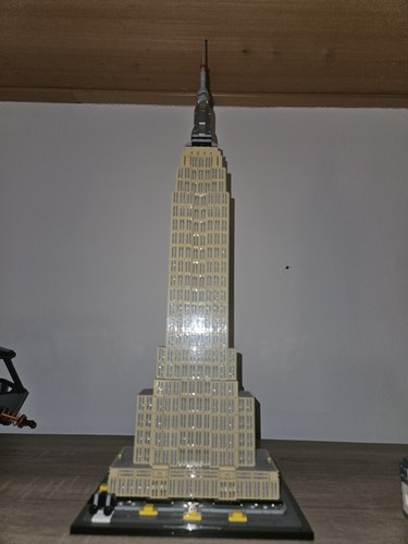 Lego empire state building - state,