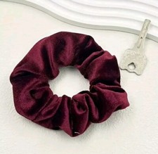 1x Rotes Stash Samt Haarband / Haargummi Versteck Geldversteck Geheimfach ☆